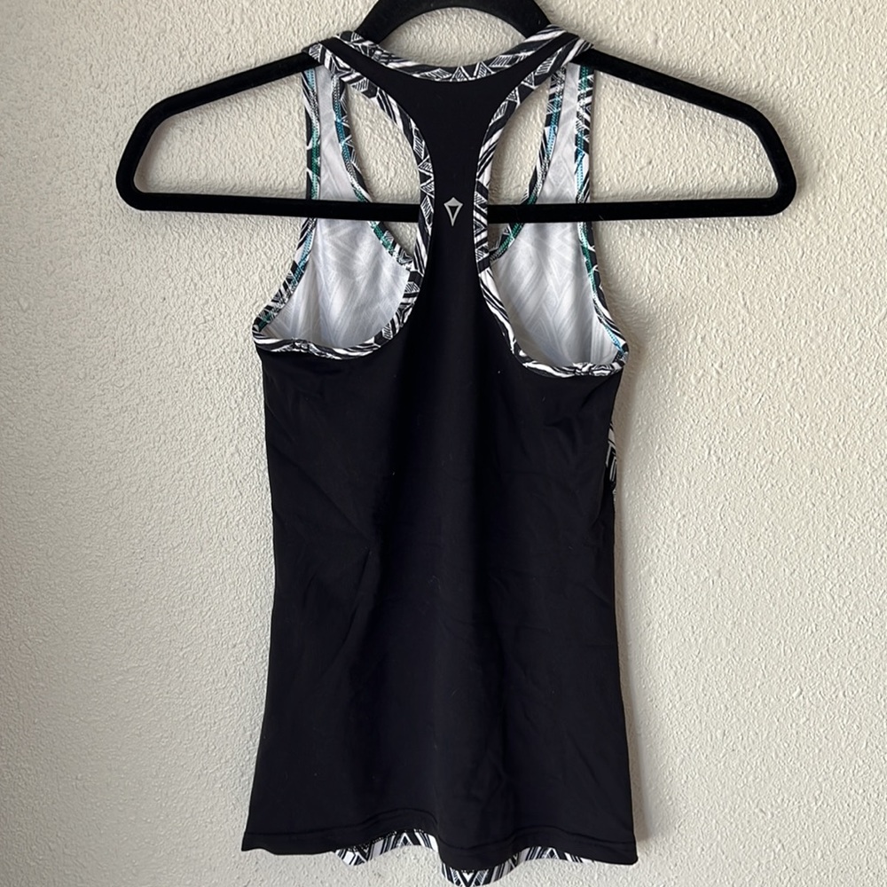 Ivivva Tank Top Girls Black and White Geometric Print Athletic Girls Size 12 - Picture 6 of 8